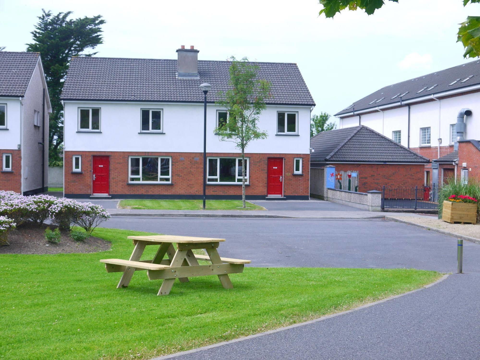 Glasan Holiday Village Galway Exterior photo