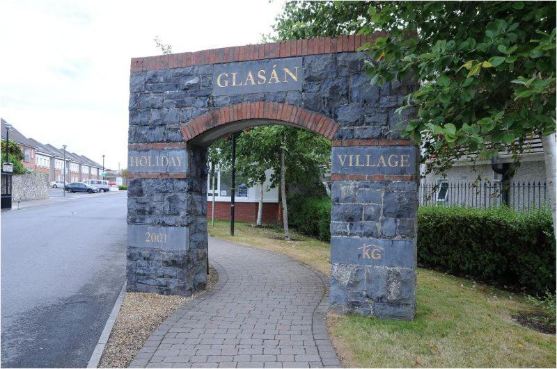 Glasan Holiday Village Galway Exterior photo